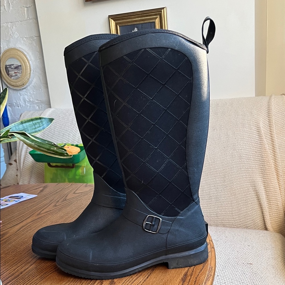 Women's Black Quilted Winter Rain Boots